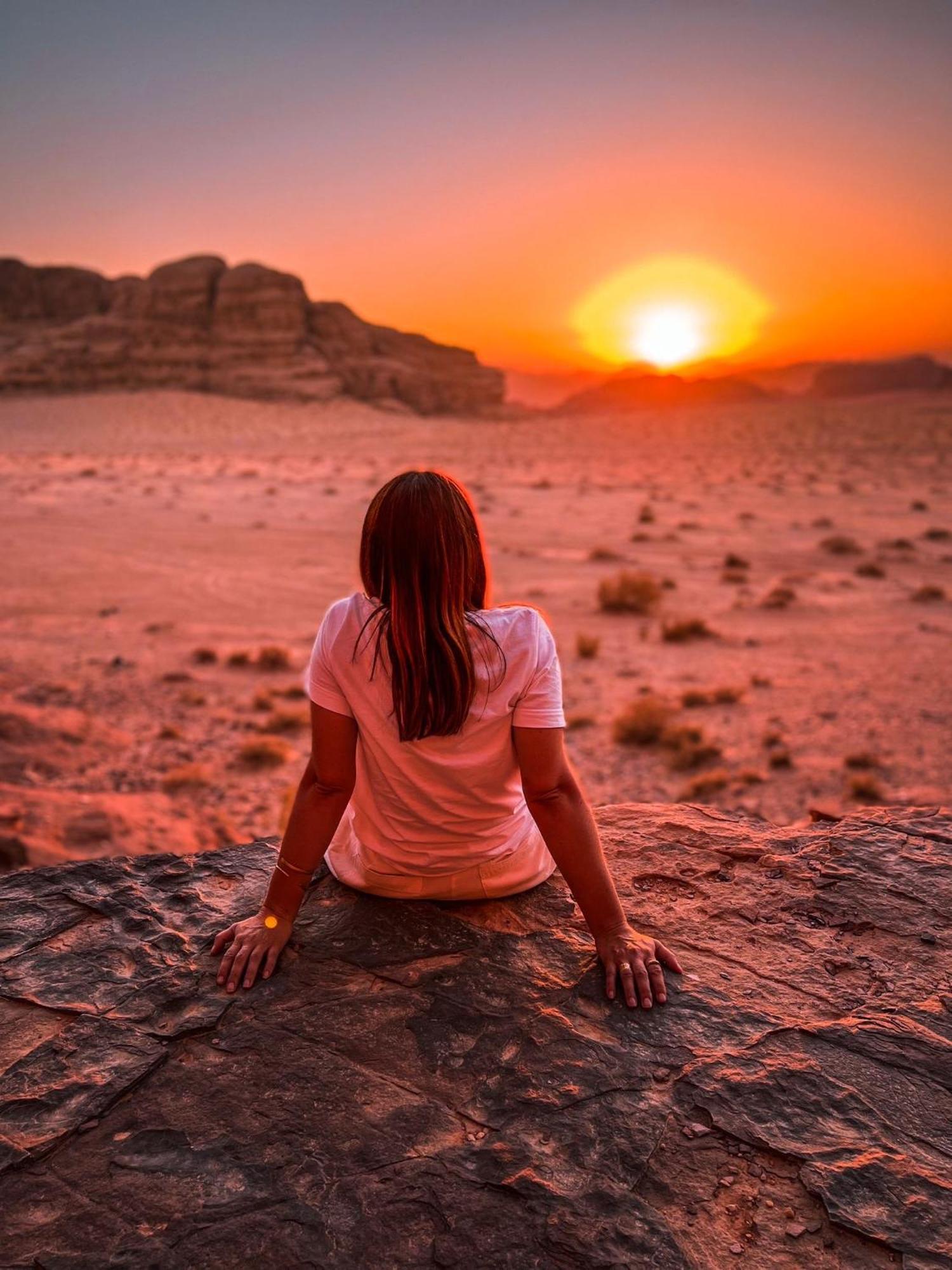 Отель Bedouin Holidays Camp And Jeep Tours Вади-Рам Экстерьер фото